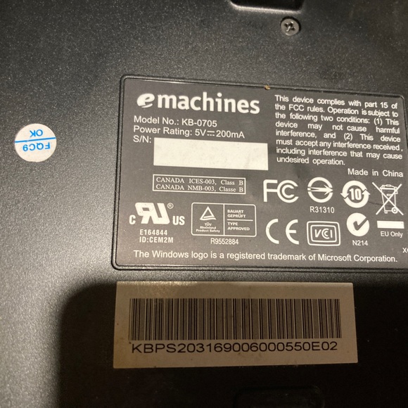 EMachines black Computer Keyboard - Picture 3 of 3